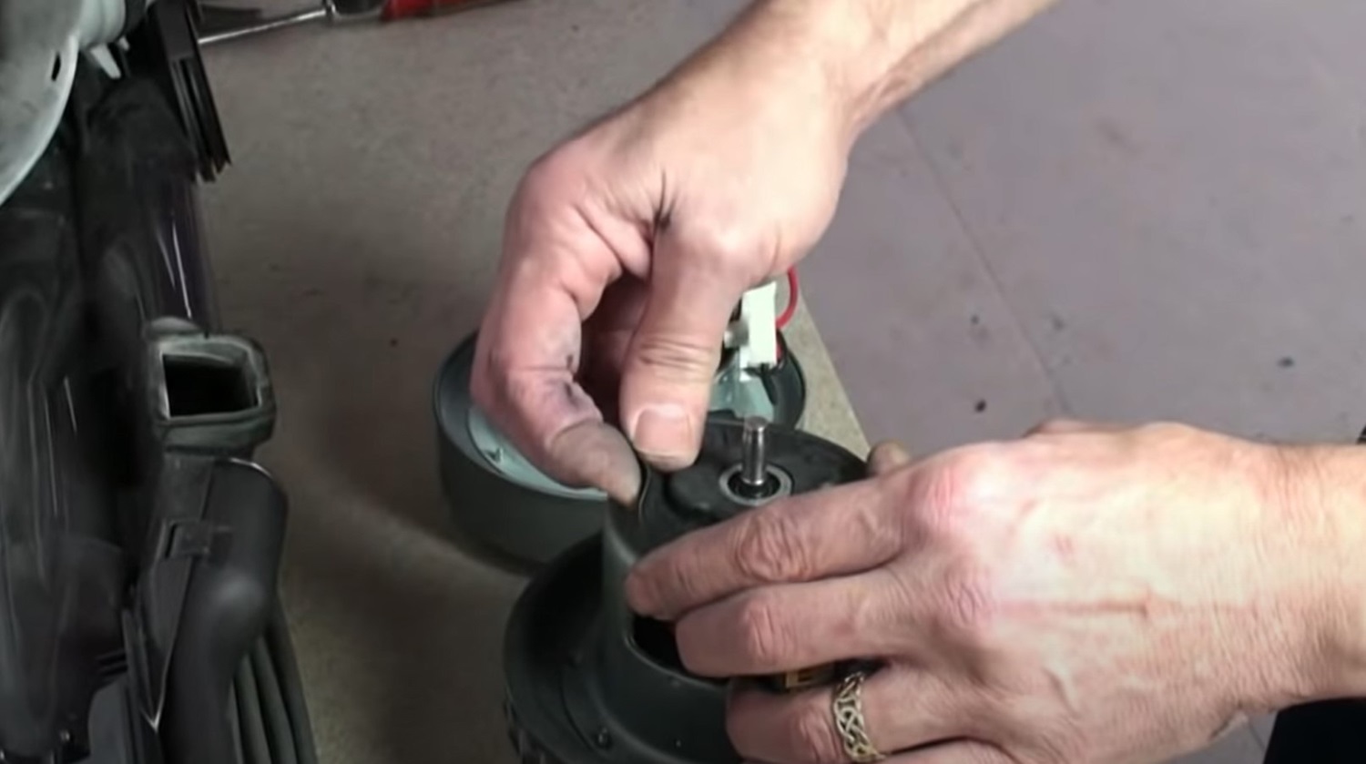 Dyson Motor Replacement transfer bearing seal